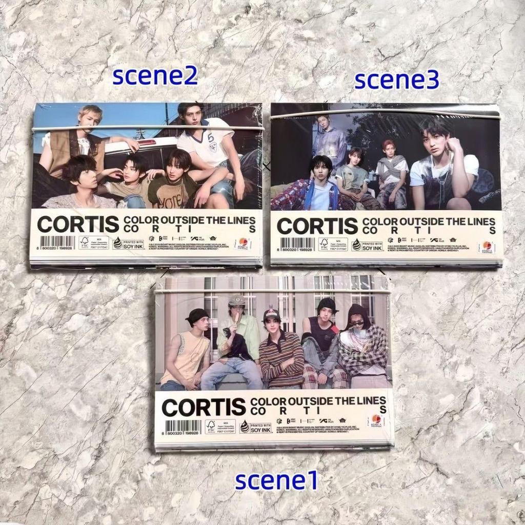มีสินค้าในสต็อก: อัลบั้มใหม่ล่าสุดของ Cortis ชื่อ "Pb" แต่ละอัลบั้มมาพร้อมกับการ์ดของขวัญพิเศษแบบสุ่ม