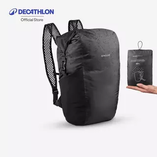 Decathlon Waterproof Foldable Backpack 20L - Travel เป้สะพายหลังกันละอองน้ำแบบพับได้ขนาด 20 ลิตรรุ่น Travel - Black