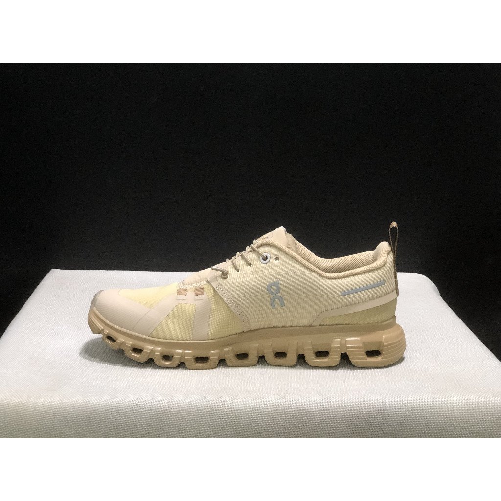 On Run Cloud 6 รองเท้าวิ่งลําลองสําหรับบุรุษและสตรีใหม่ OQ0G