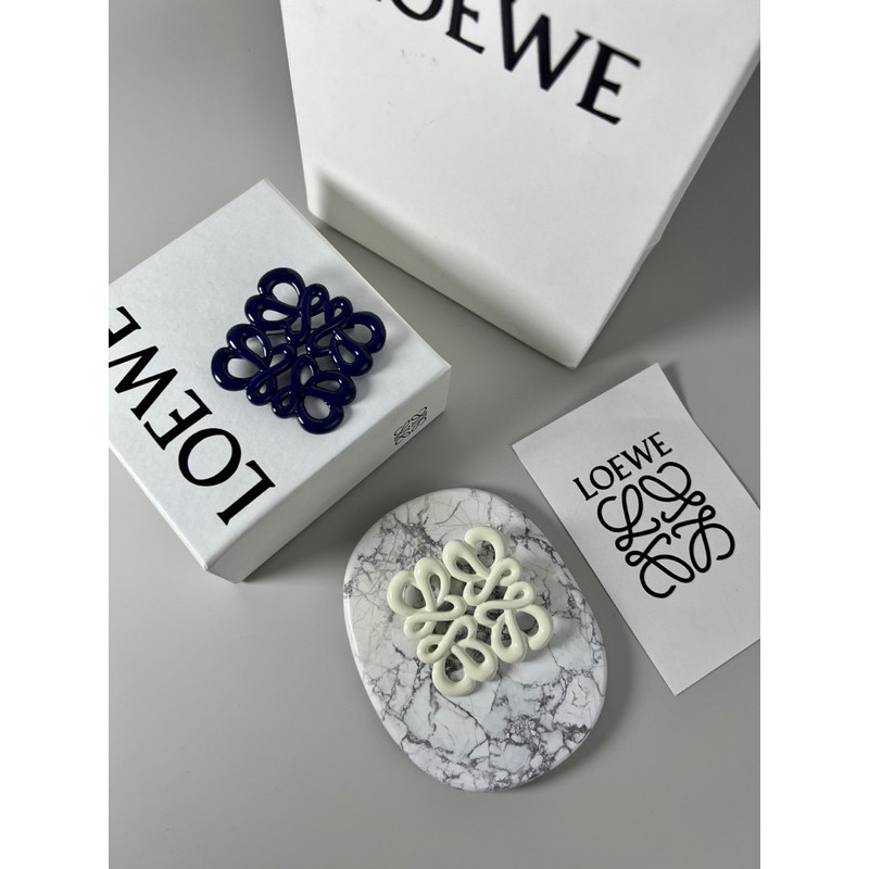 เข็มกลัด Anagram พอง แบรนด์แอล defaultManagerW defaultManagerE ของแท้