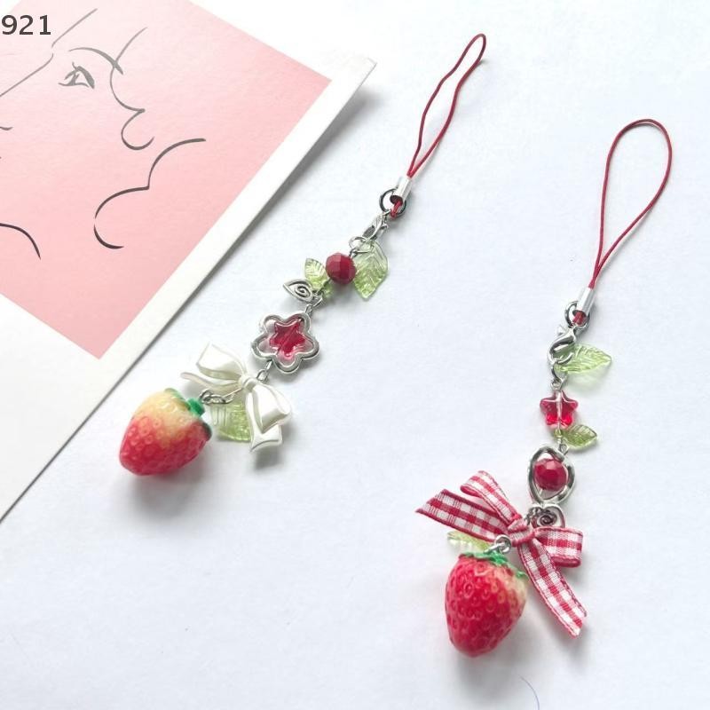Nuanuaaa 1 ชิ้น Charms สตรอเบอร์รี่ Bow Chod Love Star โทรศัพท์ Chain Key แหวนอะนิเมะแรงบันดาลใจ Y2K