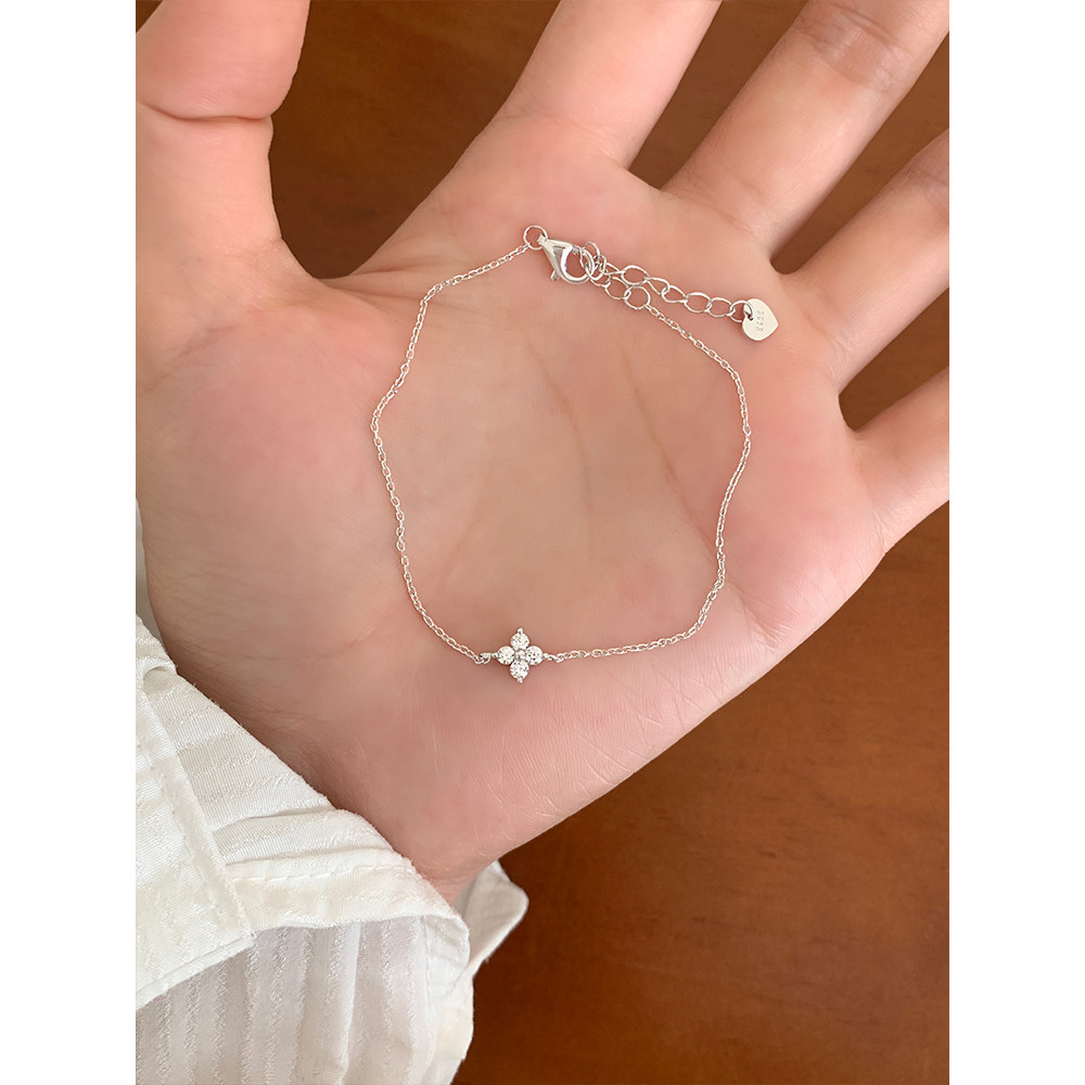 กำไลข้อมือผู้หญิง coquette bracelet สําหรับคืนเงินสเตอร์ลิงเพทายโคลเวอร์สี่ใบสร้อยข้อมือแสงหรูหราซอก