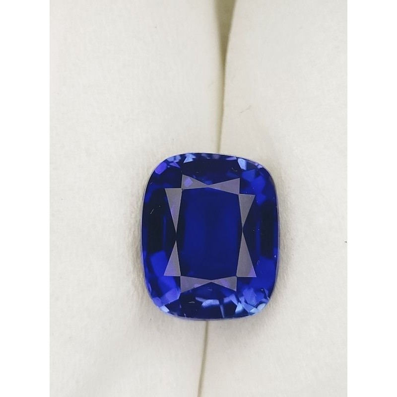 พลอย King Royal Blue Sapphire Full Up DS