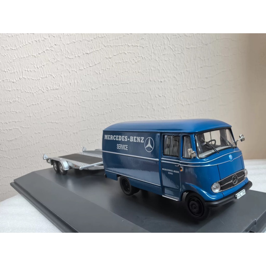 [สต๊อกพร้อม] 1: 43 Schuco Mercedes-Benz L319 Flatbed Trailer with Mercedes-Benz 300SL, รุ่นนี้กล่องห