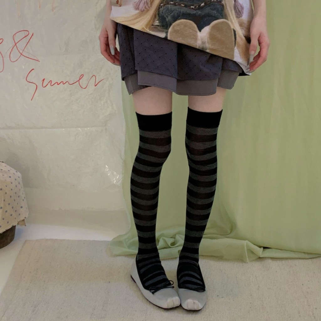 IOULOR ญี่ปุ่นลาย Over-the-Knee ถุงเท้า 10A Anti-Pilling ถุงเท้าฤดูร้อน y2k หวาน Cool สาวลูกวัวถุงเท