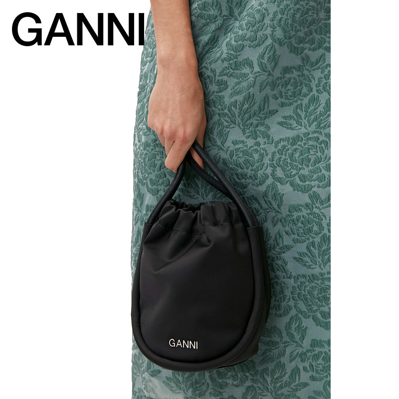 Ganni Female Bag สีดำสไตล์ใหม่น้ำหนักเบาทามodel A4356099