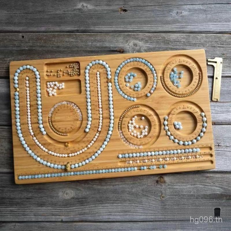 สร้อยคอและสร้อยข้อมือสร้างสรรค์ ทำจากไม้เนื้อแข็งและลูกปัด พร้อมการออกแบบทันสมัย BMG4