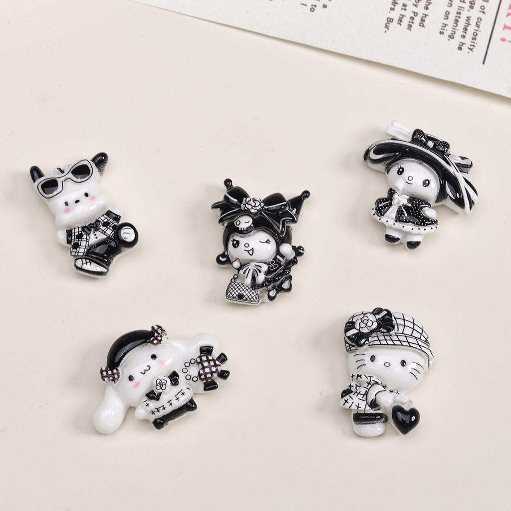 [3#][1-2pcs/bag]อุปกรณ์เสริมเรซิ่นขนาดเล็ก สีดำและสีขาว สำหรับตกแต่งพวงกุญแจ, เข็มขัด, และโทรศัพท์ - รูปที่ 2