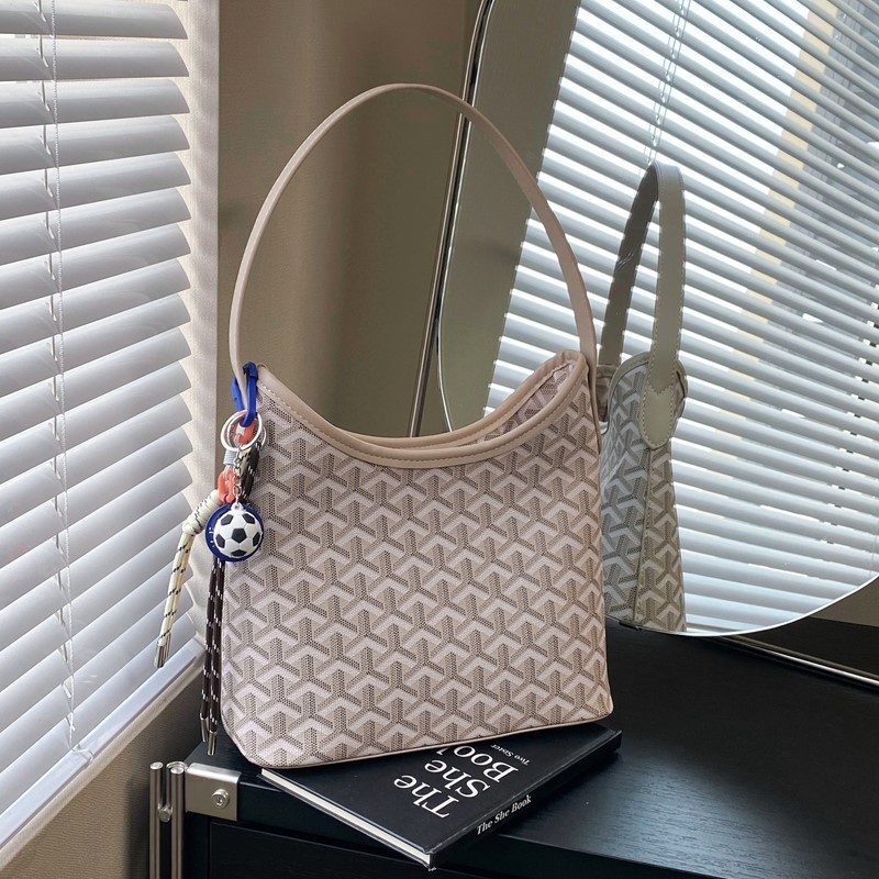 GANTUNGAN CZA YT00222 PREMIUM WOMENS TOTE BAG MEDIUM FREE CUTE HANGERกระเป๋าสตรีกระเป๋าสะพายนําเข้า 