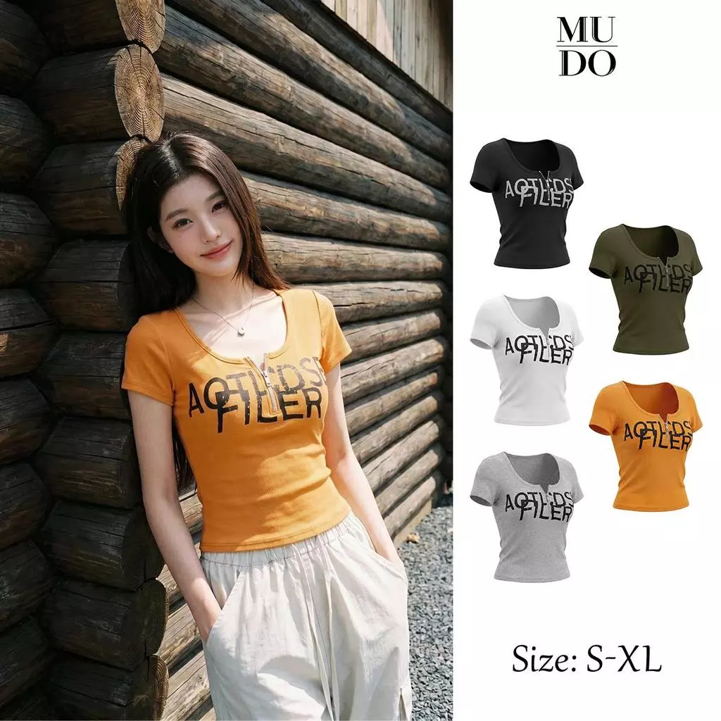 MUDO เสื้อยืดลายตัวอักษรแขนสั้น ซิปครึ่งโชว์คอ สไตล์หวานแซ่บ รุ่นสั้นสาวเตี้ย ทรงกระชับดูผอม รอยพับ เข้ากับทุกชุด #1029