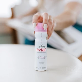 Evian natural mineral water brumisateur facial spray เอเวียง สเปรย์น้ำแร่