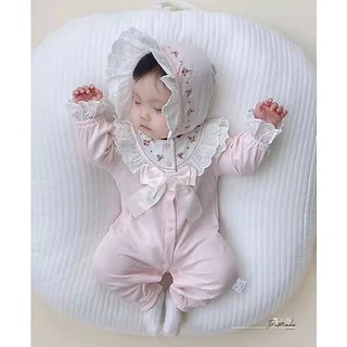 MiniQueen ชุดเด็กแรกเกิด เสื้อผ้าเด็กแรกเกิด ชุดจั๊มสูทเด็กผู้หญิง พร้อมหมวก รุ่น Blossom (ROM00093)