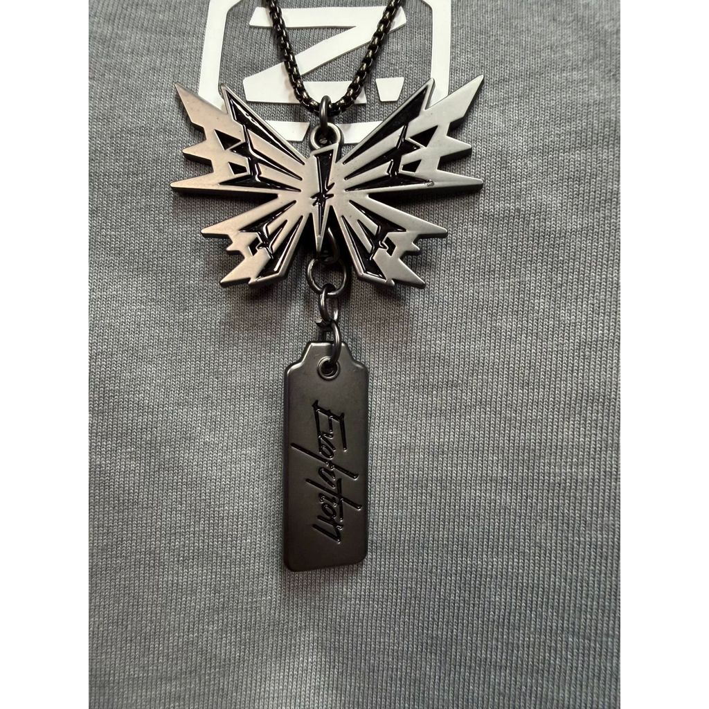 Evolution Concert Merchanted Rock Trend Matte คุณภาพสูงผีเสื้อพวงกุญแจจี้สร้อยคอ 8.7