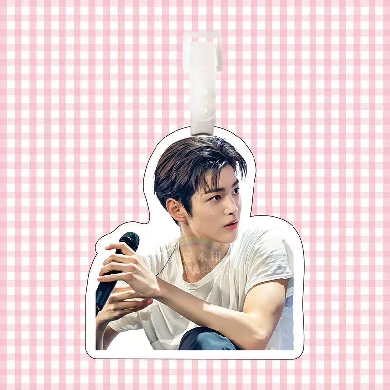 [Unofficial] KeonHo KeonHo กระเป๋ารูปถ่ายดาราเกาหลีจี้จี้กระเป๋าแท็กกระเป๋าเดินทาง