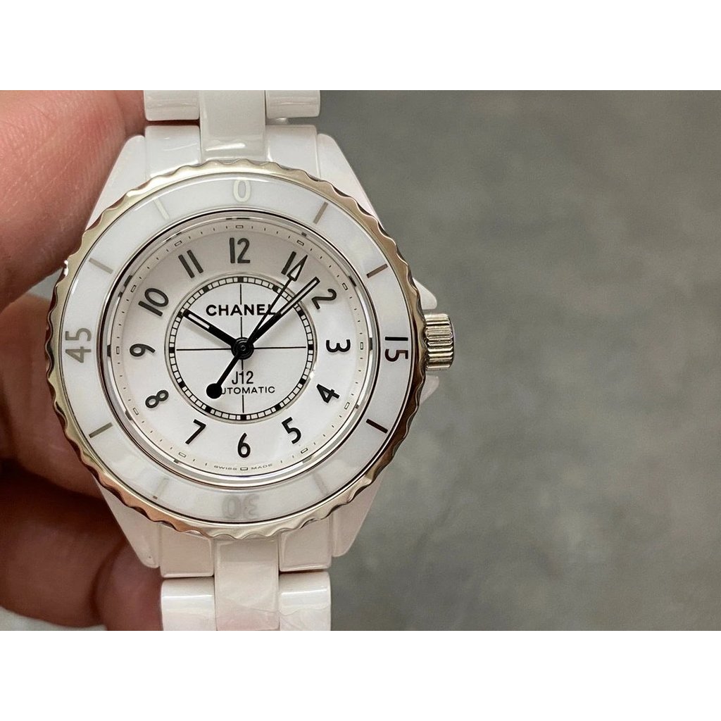 นาฬิกา Chanel J12 Series นาฬิกาด้านล่างโปร่งใส 33 มม.