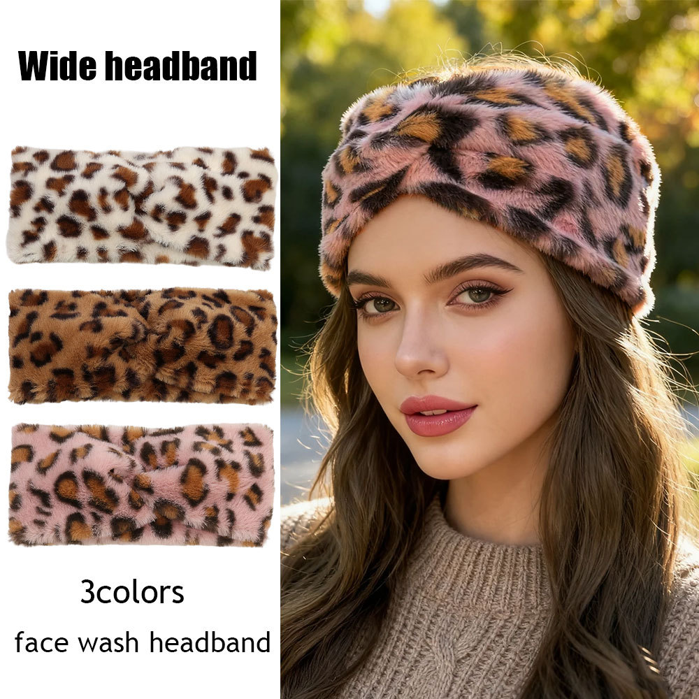 พร้อมสต็อกFuzzy Leopard Print Knotted Headband Plush Wide Turban สําหรับผู้หญิงฤดูใบไม้ร่วงฤดูหนาวอุ