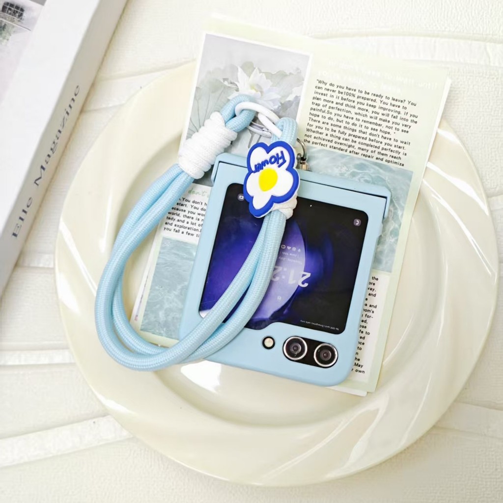 Simple น่ารัก Sky Blue เคสโทรศัพท์เชือกดอกไม้แบบพกพาสําหรับ Samsung Galaxy ZFlip7 6 Flip6 Z Flip4 3 Motorola Razr 60 50 40 Ultra ปกหลัง