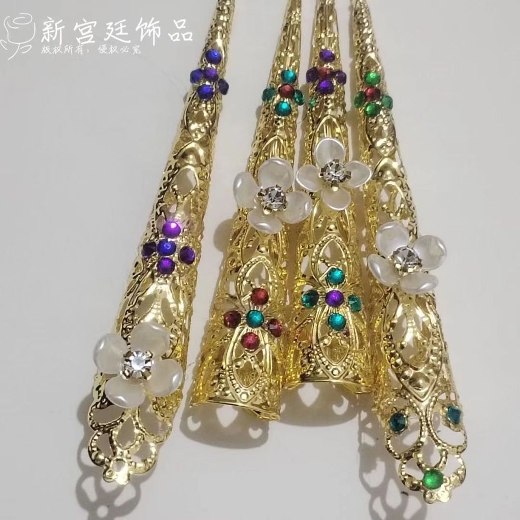 古风护甲套 COSPLAY 天然三角加厚长加绒服装 黑头饰 新款加绒服防que Armor Set Court Concubines Diamond เล็บยาวหนา20251025