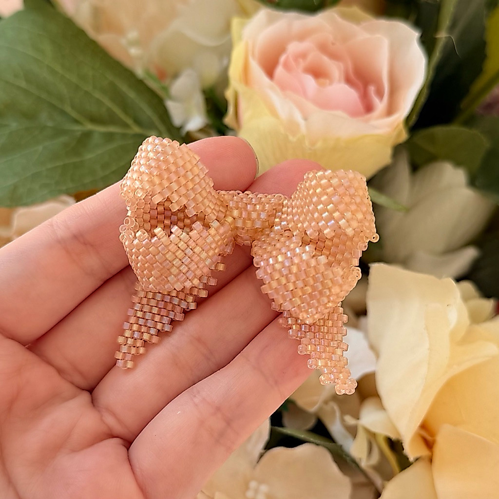 Coquette Application Sequins (สามารถใช้ใส่เสื้อผ้า/รองเท้า/กระเป๋าได้)