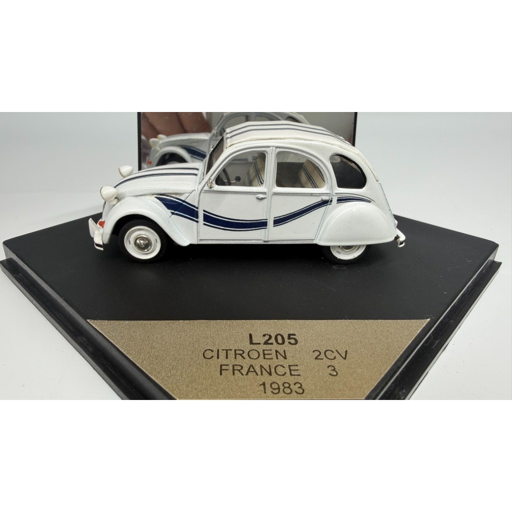 [สต๊อกพร้อม] VIESSE 1: 43 CITROEN 2CV L205 1983 Styles White Body, French No. ภาพวาดเรือใบ3ชิ้นพร้อม