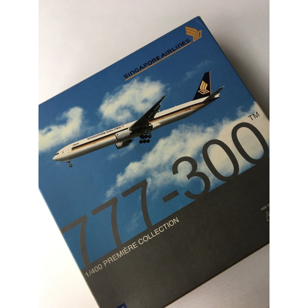 [สต๊อกพร้อม] DW1: 400 สายการบินสิงคโปร์ B777-300 หมายเลขลงทะเบียนเครื่องบิน: 9V-SYH