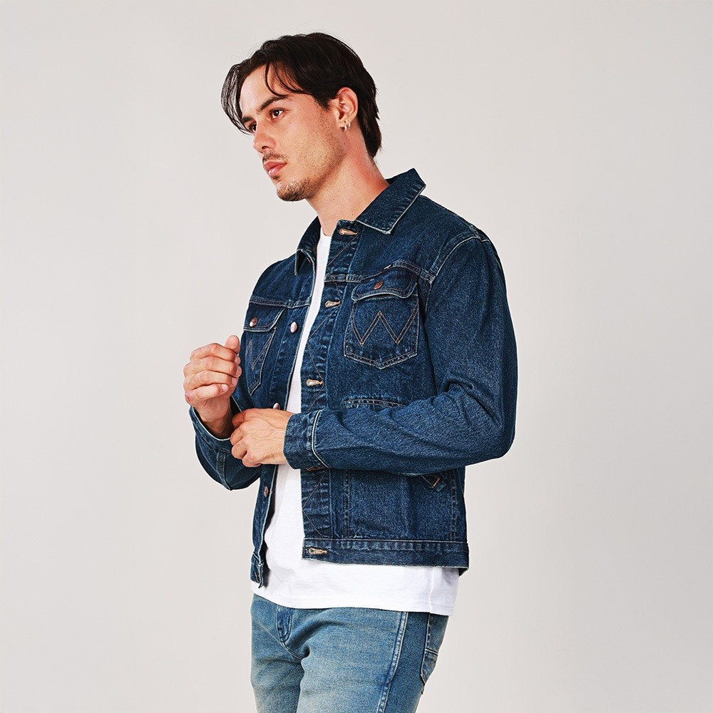 WRANGLER เสื้อแจ็กเก็ตผู้ชาย คอลเลคชั่น Biker Look ทรง Regular รุ่น WR F425MJKTN01 สียีนส์กลาง — صورة 3