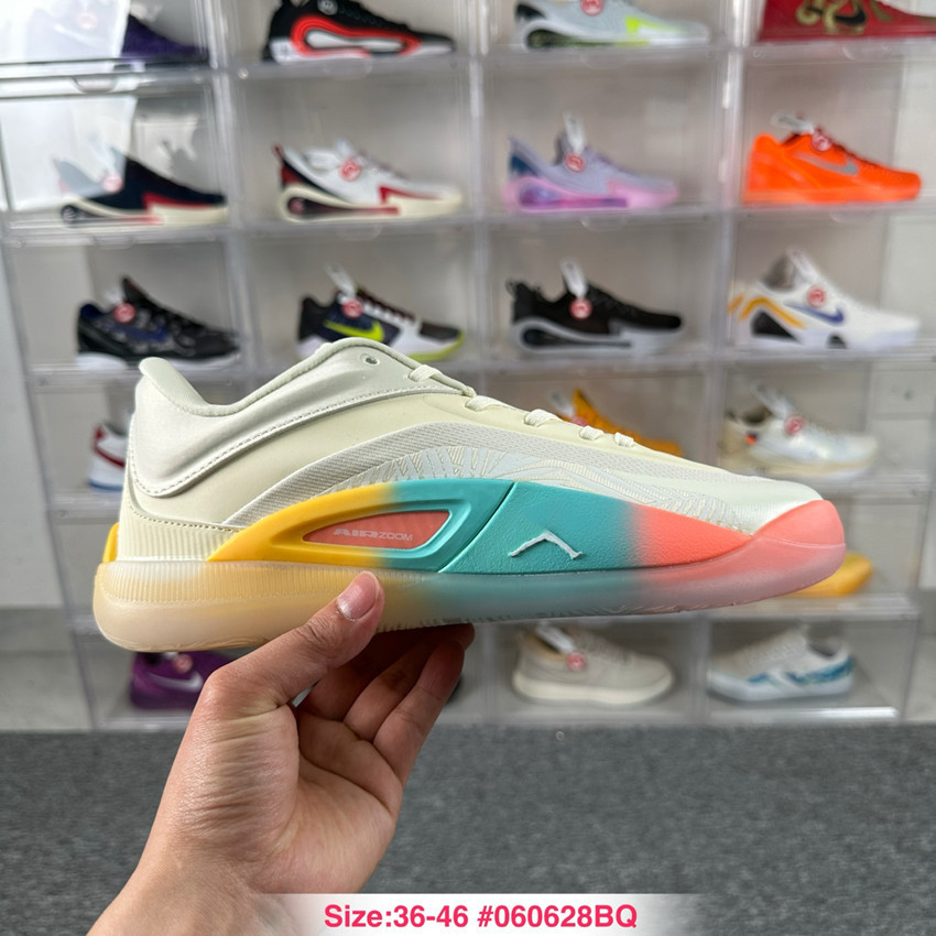 รองเท้า Zion 4 รุ่นใหม่ มาพร้อมเทคโนโลยีกันกระแทกกันลื่นและทนทาน เหมาะสำหรับผู้ชายและผู้หญิง รวมถึงก