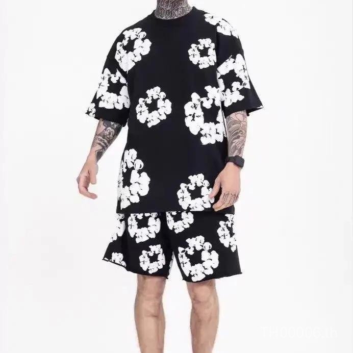 เสื้อยืดและกางเกงขาสั้น DENIM TEARS สำหรับทั้งผู้ชายและผู้หญิง สไตล์แฟชั่น ขนาดหลวม