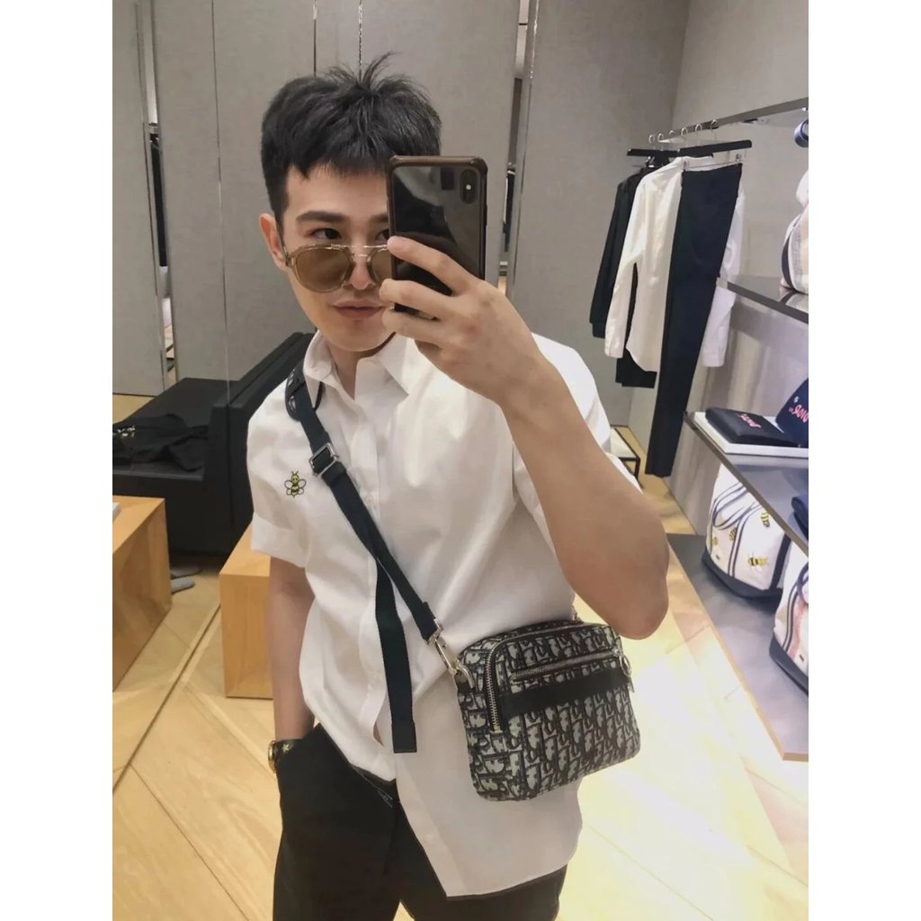Dior/Dior 2020 New Style Homme Mens Presbyopic Camera Bag กระเป๋าสะพายไหล่ Messenger Bag