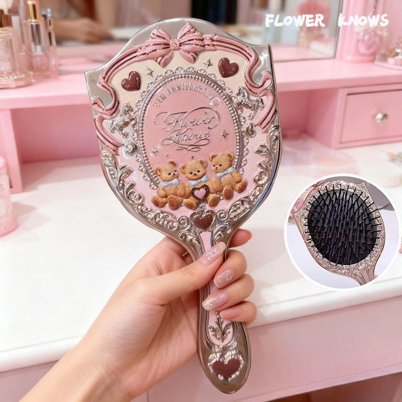 ดอกไม้ KNOWS # # FLOWER KNOWS Comb 9th Anniversary Air Cushion Comb Strawberry Bear Limited Edition ประณีตสวยน่ารักหวีปฏิบัติ
