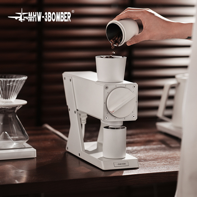 MHW-3BOMBER Bomber Navigator F74 เครื่องบดไฟฟ้าอิตาเลี่ยน Hand Brew เครื่องบดเมล็ดกาแฟในครัวเรือน