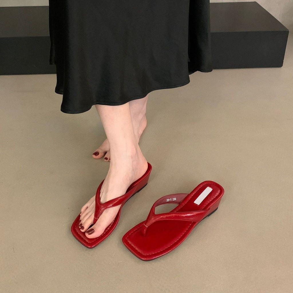 ฤดูร้อนสไตล์ใหม่เสือดาวพิมพ์ส้นลิ่มรองเท้าแตะรองเท้าแตะผู้หญิง 2026 Classy Simple Flip-Flops Anti-Slip Seas