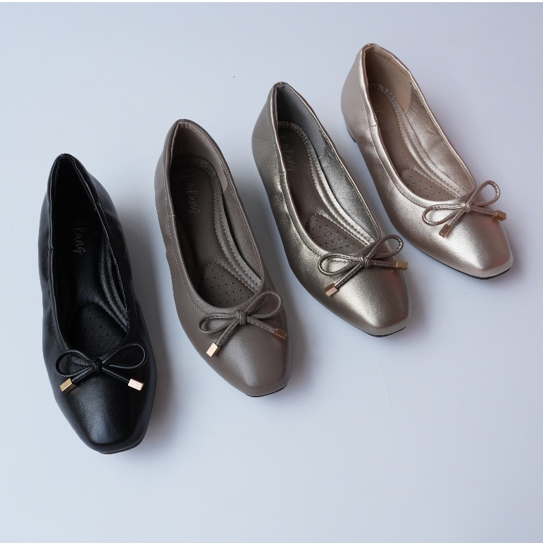 รุ่น BOWBOW KK373 รองเท้าทำงาน หน้าโบวส์ เสริมส้น 2 เซน ใส่สบาย สุภาพ ไม่เจ็บเท้า ตัวใหม่