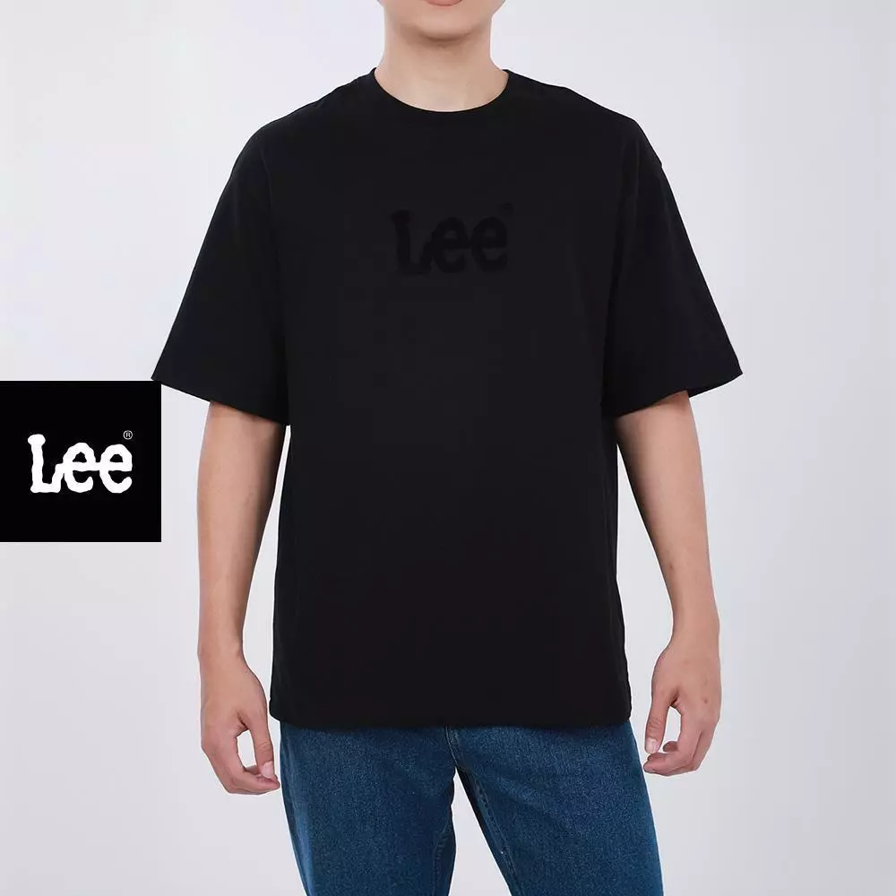 LEE เสื้อยืดแขนสั้นผู้ชาย รุ่น LE FC25MTSSC07 สีดำ