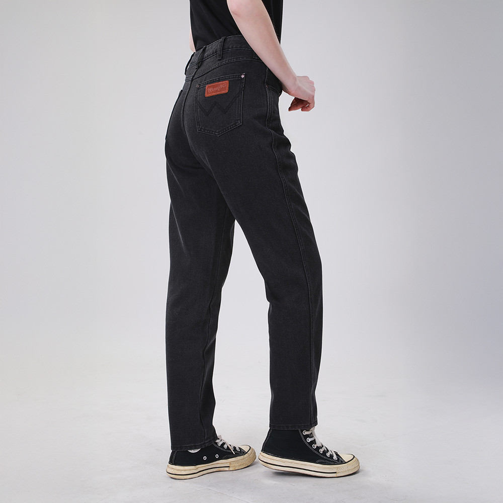 WRANGLER กางเกงยีนส์ผู้หญิง เอวสูง ทรงตรง รุ่น WR S226WMOMF06 สีดำ — صورة 5