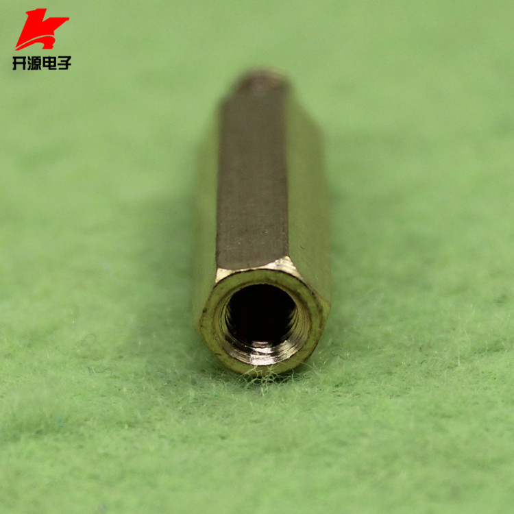 คอลัมน์ทองแดง M4 * 20 มม.+ 6 คอลัมน์ Spacer M4 สกรู (10 ชิ้น/แพ็ค) (H1A2)