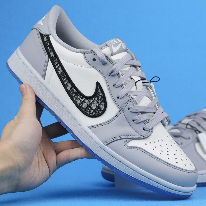 รองเท้าผ้าใบ Air Jordan 1 Retro Low 6MWK LLYC