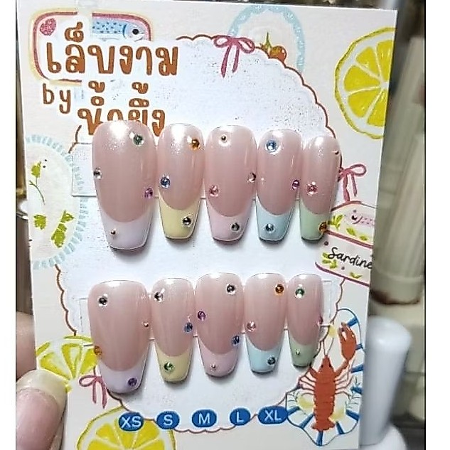 เล็บปลอมพร้อมติด เพ้นท์ปลายพาสเทล ขัดมุกแต่งเพชรสี