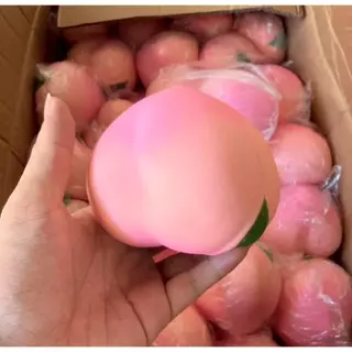 พร้อมส่ง ของเล่นบีบสกุชชี่ รูปพีชสีชมพู Squishy Peach บีบนุ่ม Slow Rising เนื้อนิ่ม คืนตัวช้า ของเล่นคลายเครียด