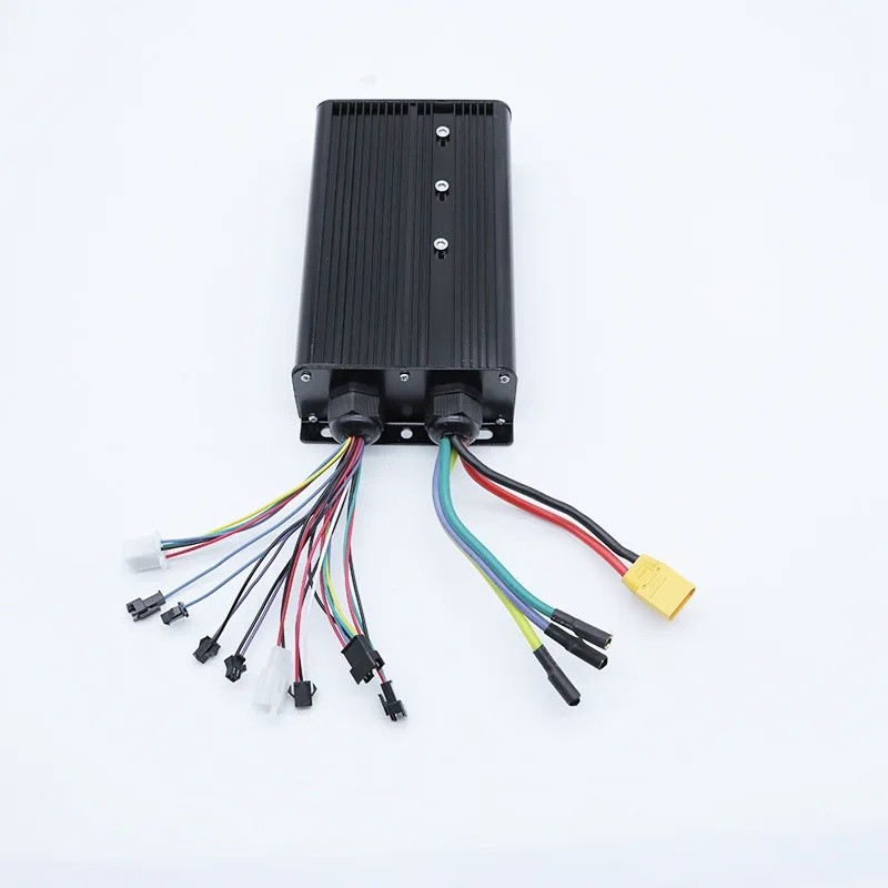 Y3Z0 จุดจัดส่ง 3000W ระบบควบคุมรถยนต์ไฟฟ้าแบบไม่มีแปรง NC60 48V-72V 60A Dual Mode 18 หลอด Sine Wave