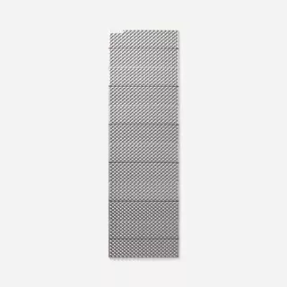 Decathlon Trekking Insulating Foam Mattress ที่นอนโฟมเดินป่าเทรคกิ้ง มีฉนวน ขนาด 195 X 55 เซนติเมตร รุ่น Mt500