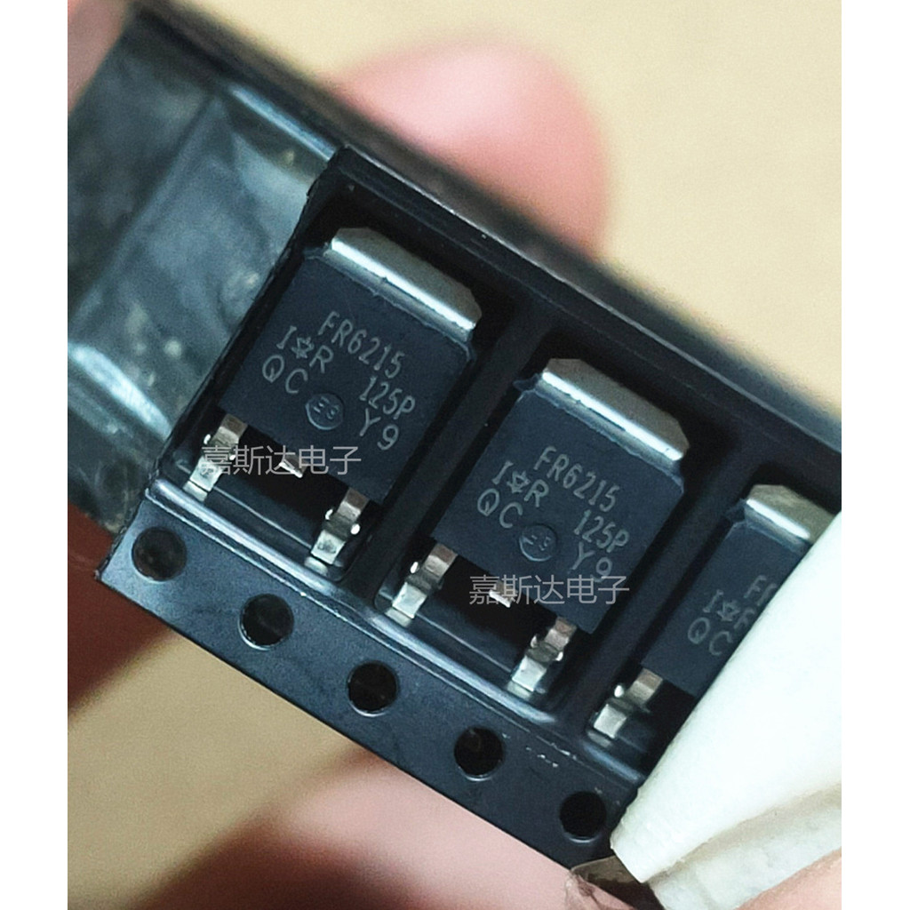 ยี่ห้อใหม่ IRFR6215 FR6215 TO-252 13A150V P Channel Field Effect MOS Tube Patch