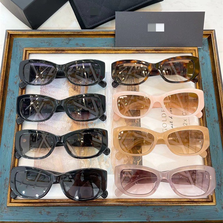 RZXM C``H/ New jelly-colored sunglasses Trendy and stylish sunglasses for women CH5493