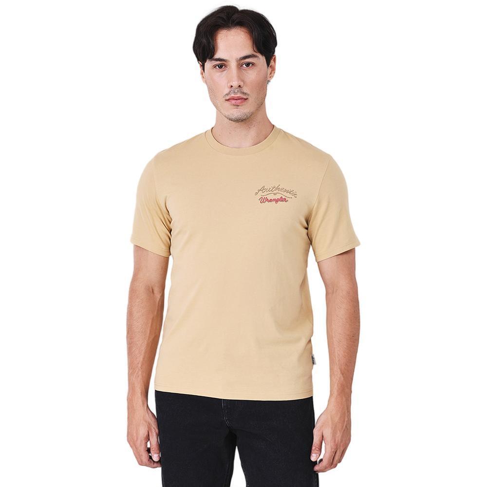 WRANGLER เสื้อยืดแขนสั้นผู้ชาย คอลเลคชั่น Beyond Indigo รุ่น WR S326MTSSN46 สีน้ำตาล — صورة 2