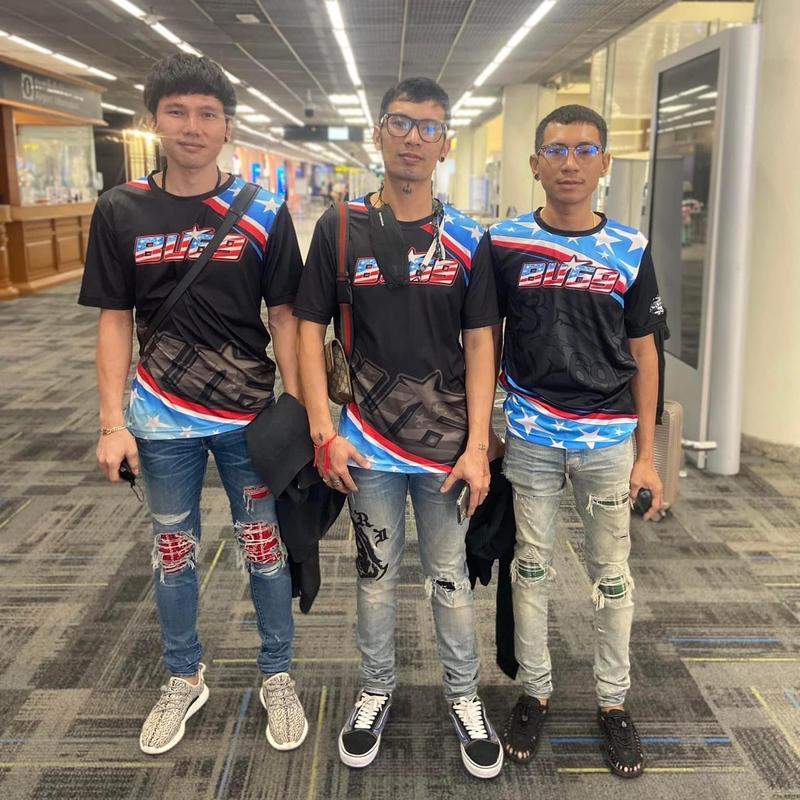 เสื้อ BU69kYL1IvyMzJ