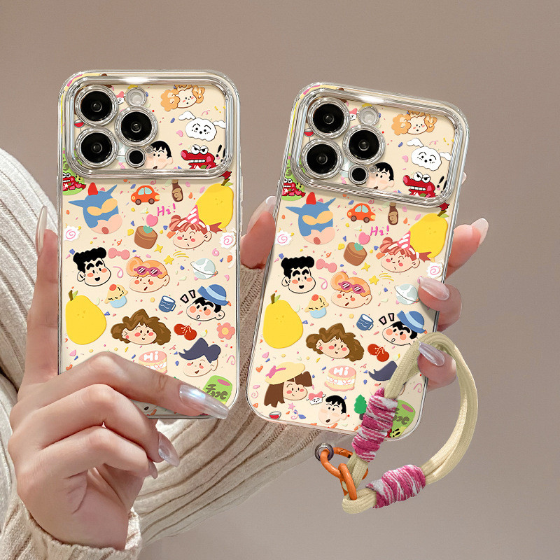 [คําแนะนําร้านค้า] เหมาะสําหรับเคสโทรศัพท์ Apple 15 iPhone14pro Shin-Chan Family Bracket Lanyard 13 