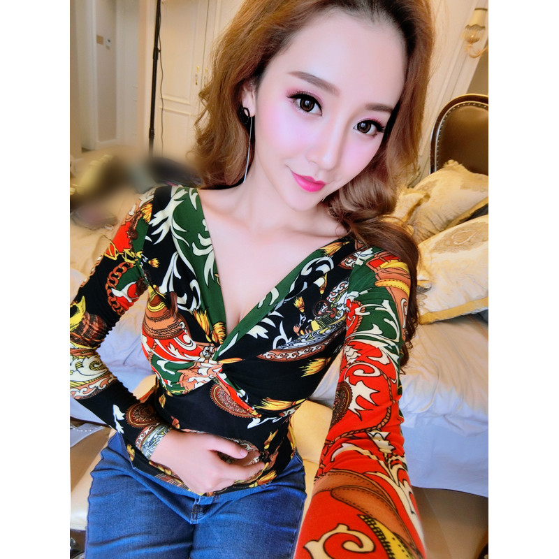 เสื้อยืดน่ารักแบบแขนยาวสำหรับผู้หญิง สีเข้าได้ทุกชุด ไซส์กระชับ dd168