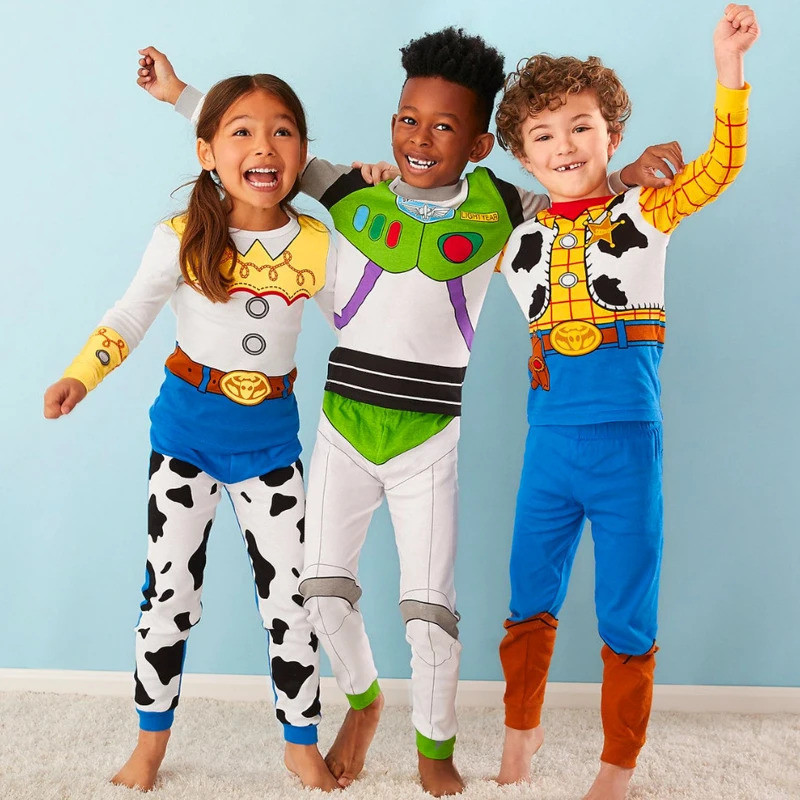 ชุดนอนลาย Toy Story Buzz Lightyear และ Woody สำหรับเด็ก ใช้ได้ทั้งฤดูใบไม้ผลิและฤดูใบไม้ร่วง