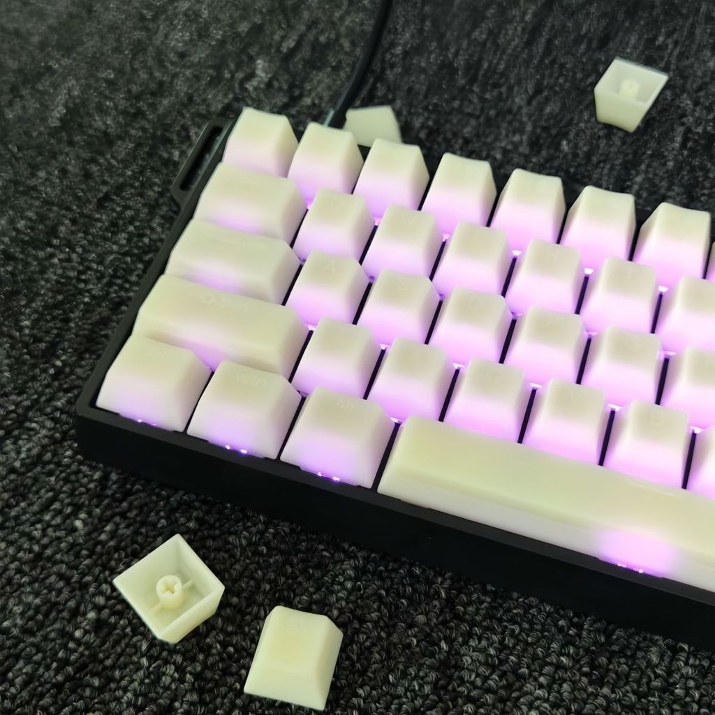 หยกขาว RGB Backlit โปร่งแสงพุดดิ้งคีย์หมวก Doule Shot PBT Keycaps โปรไฟล์ OEM สําหรับ MX Switches คีย์บอร์ดเกม