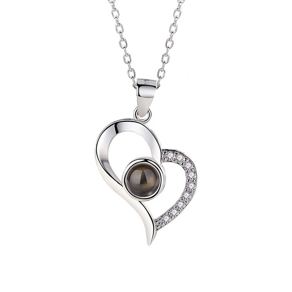 S925 เงินสเตอร์ลิง 100 ภาษา I Love You สร้อยคอโปรเจคเตอร์ Hollow Heart หน่วยความจํา Choker Chain E9F